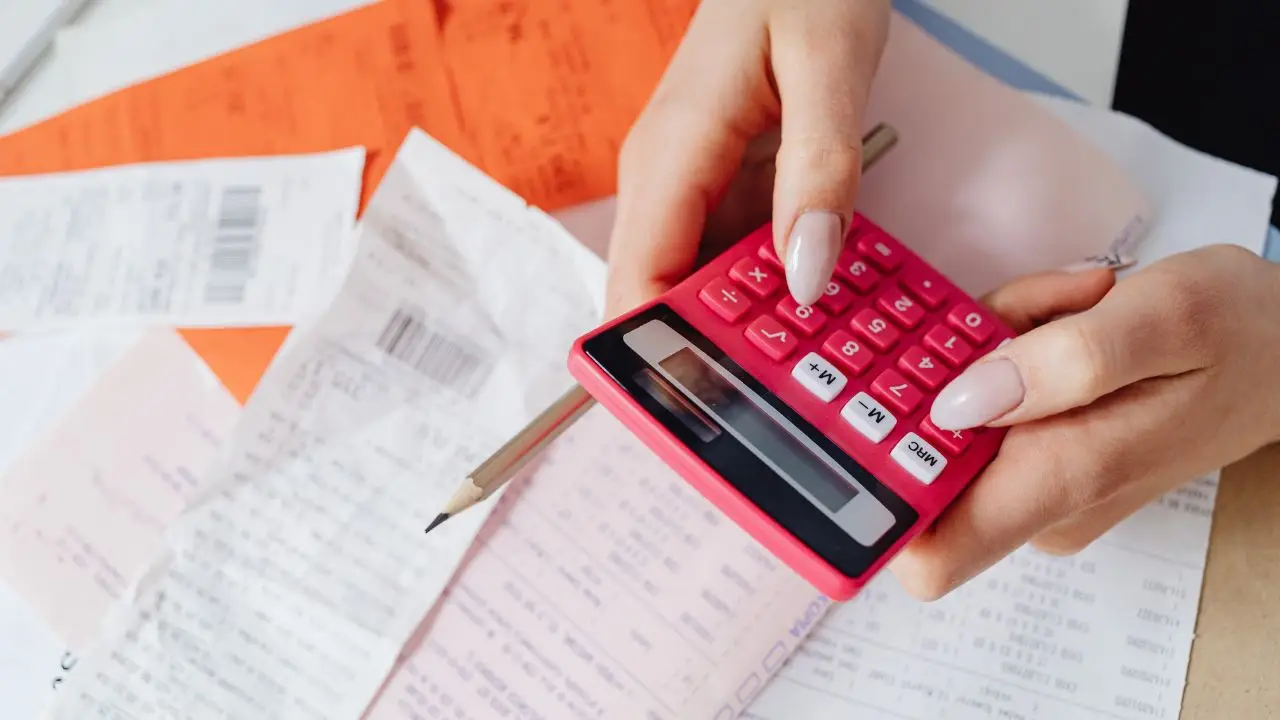 Qué hacer antes de pedir dinero urgente en línea